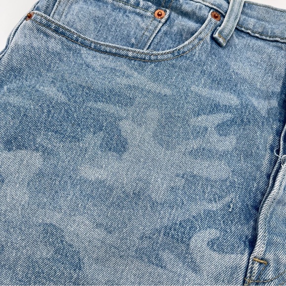 Levi’s Womens 501 Button Fly Camo Print Cutoff Denim Jean Shorts Size 32 (US 14) - Picture 2 of 12